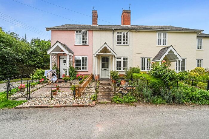 1 Bedroom Cottage For Sale In Church Road, Stutton, IP9