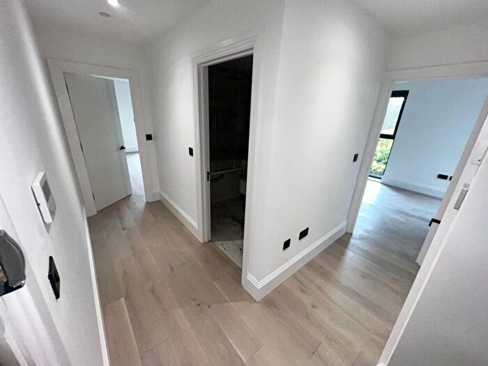 1 Bedroom Apartment To Rent In A Rotherhithe Street, London, SE16