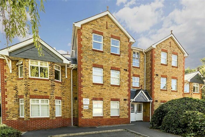 2 Bedroom Flat To Rent In Kings Road, Richmond, TW10
