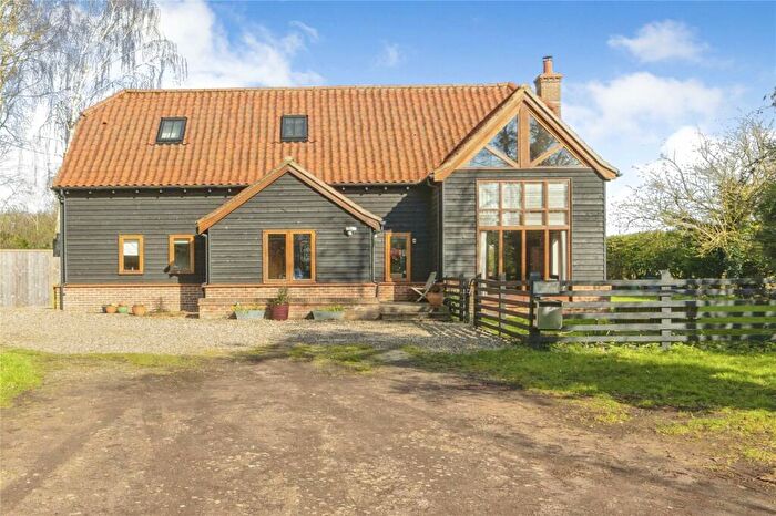4 Bedroom Barn Conversion For Sale In The Stalland, Deopham, Wymondham, Norfolk, NR18