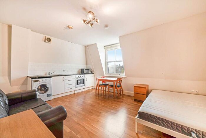 Studio To Rent In Belsize Park, Belsize Park, London, NW3