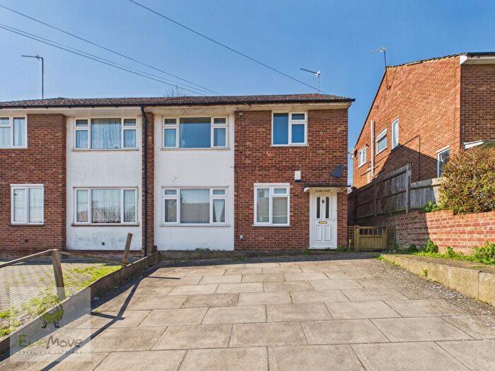 2 Bedroom Flat For Sale In Elaine Court, Elaine Avenue, Strood, Rochester, ME2