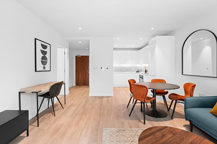 1 Bedroom Flat For Sale In Samara Drive, Southall, UB1