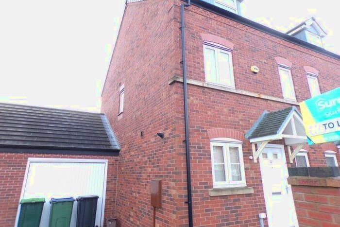 3 Bedroom Property To Rent In Crown Street, Smethwick B66