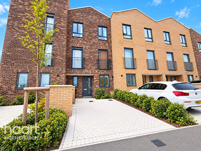 3 Bedroom Terraced House To Rent In Anderson Way, Rainham, RM13