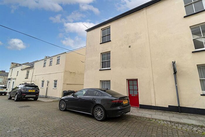 1 Bedroom Flat To Rent In Clarence Place, Stonehouse, Plymouth, PL1