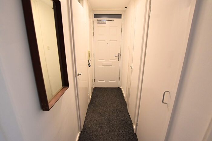 1 Bedroom Flat To Rent In Turnmill Avenue, Springfield, MK6