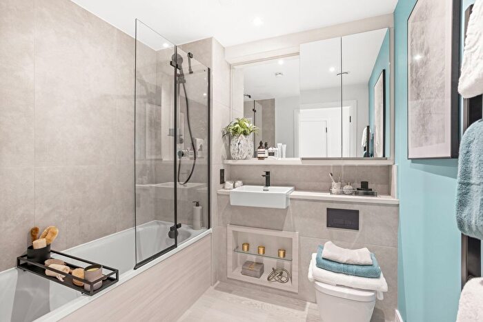 1 Bedroom Flat For Sale In Prime Point, Greenwich, SE10