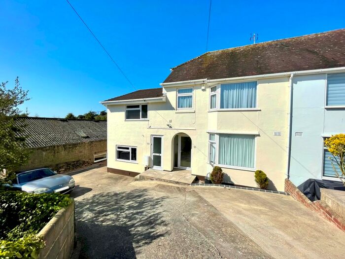 2 Bedroom Flat To Rent In Haslam Road, Torquay, TQ1