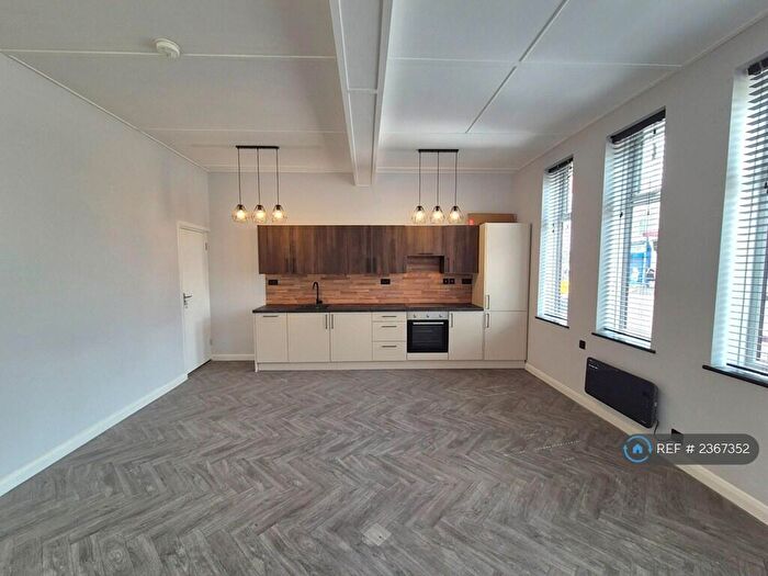 1 Bedroom Flat To Rent In Gillingham Road, Gillingham, ME7
