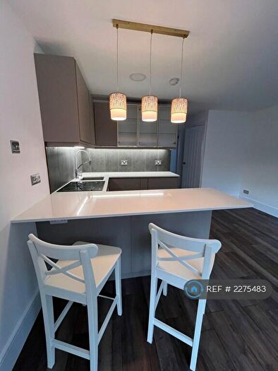 1 Bedroom Flat To Rent In Amanda Close, Chigwell, IG7