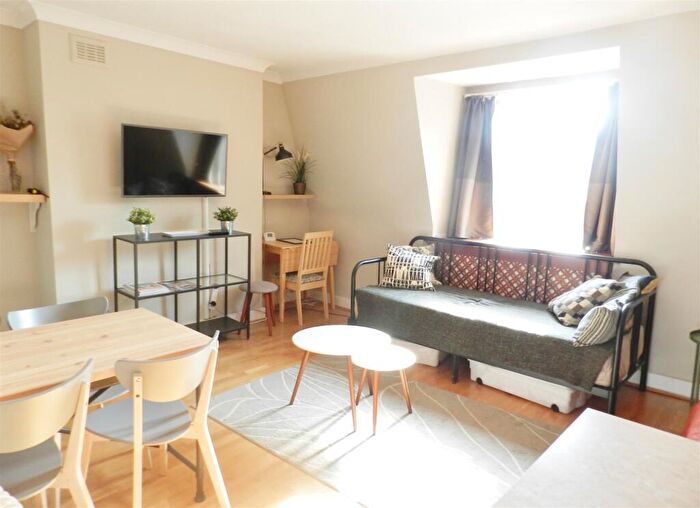 1 Bedroom Flat To Rent In Meath Street, London, SW11