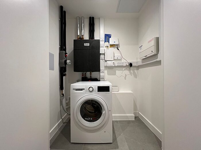 1 Bedroom Flat To Rent In , N4