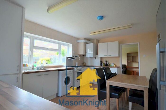 5 Bedroom End Of Terrace House To Rent In / Academic Year Good Size Double Bedroom Student House, Selly Oak, Free Ultrafast M Broadband, B29