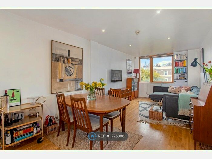 2 Bedroom Flat To Rent In Lewisham Way, London, SE14