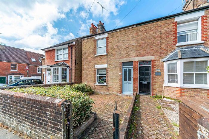 2 Bedroom House To Rent In Kirdford Road, Arundel, BN18