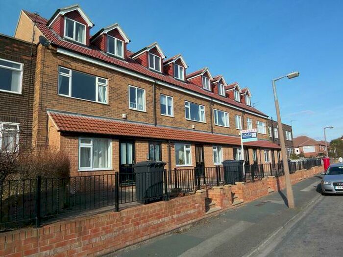 2 Bedroom Flat To Rent In - High Moor Crescent, Moortown, Leeds, Uk, LS17
