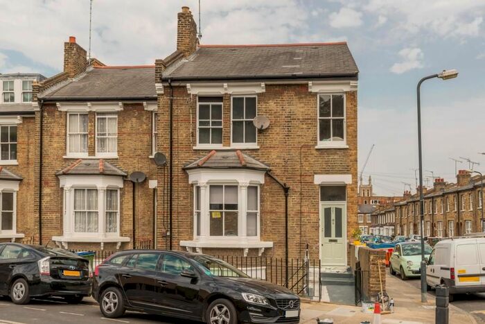 1 Bedroom Flat To Rent In Woodlands Park Road, London, SE10