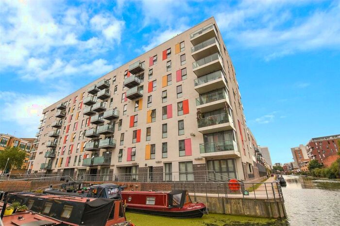 3 Bedroom Flat To Rent In Stainsby Road, London, E14