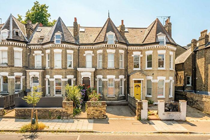4 Bedroom Terraced House For Sale In Union Road, Clapham, SW4