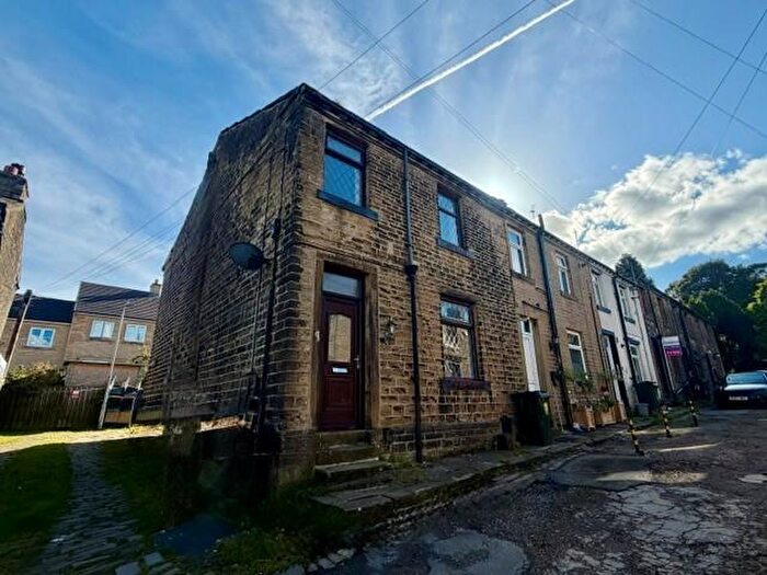 2 Bedroom Terraced House To Rent In Mount Pleasant, Denholme, Bradford, BD13