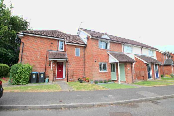 1 Bedroom Maisonette Flat To Rent In Chapel Meadow, Tring, HP23