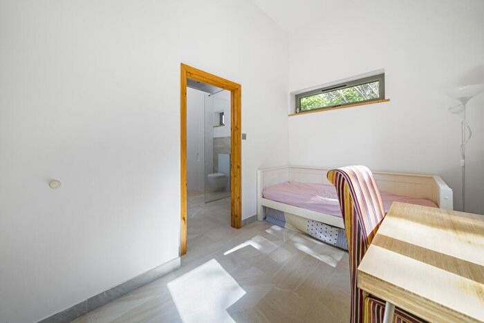 4 Bedroom House To Rent In Farquhar Road, London, SE19