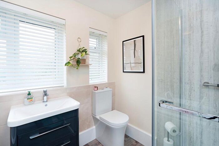 3 Bedroom Detached Bungalow For Sale In Greenfield Crescent, Stonesfield, OX29