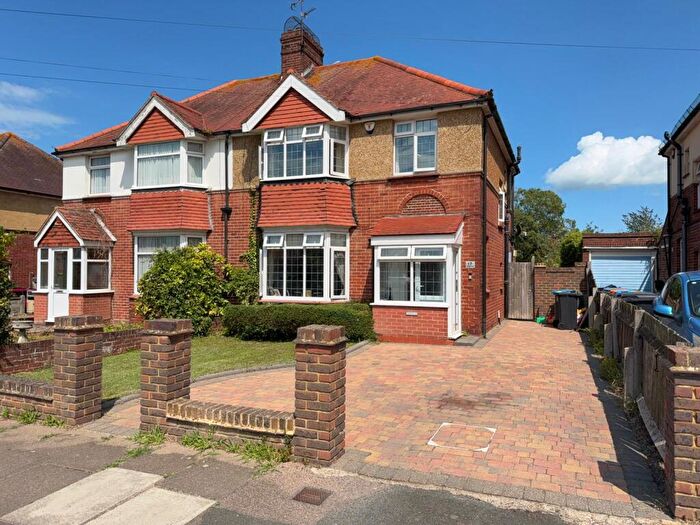 3 Bedroom Semi-Detached House For Sale In Argyle Avenue, Margate, CT9