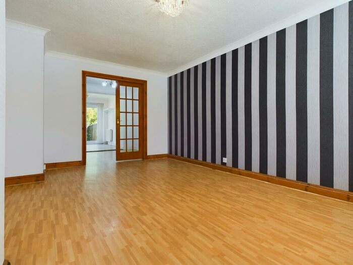 3 Bedroom Terraced House To Rent In Porter Road, Brighton Hill, Basingstoke, RG22