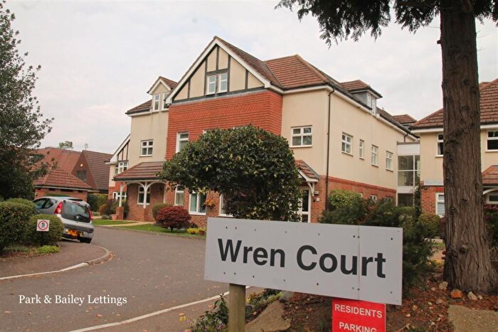 2 Bedroom Flat To Rent In Bedroom First Floor Flat In Warlingham, CR6