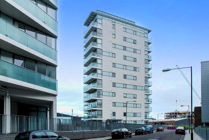 1 Bedroom Flat To Rent In Abbotts Wharf, Docklands, London, E14