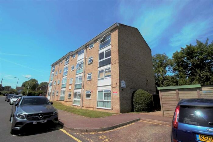 1 Bedroom Apartment To Rent In Holdbrook Way, Romford, RM3