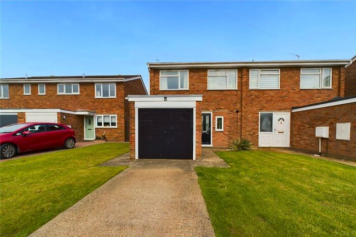 3 Bedroom Semi-Detached House To Rent In Pettis Road, St. Ives, Cambridgeshire, PE27