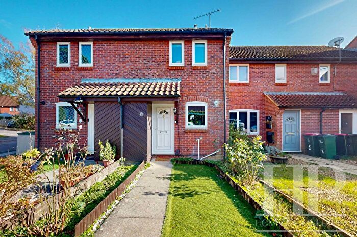 2 Bedroom Terraced House For Sale In Gorse Close, Crawley, RH11