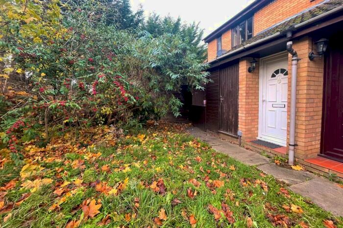 1 Bedroom Flat To Rent In Bader Gardens, SL1