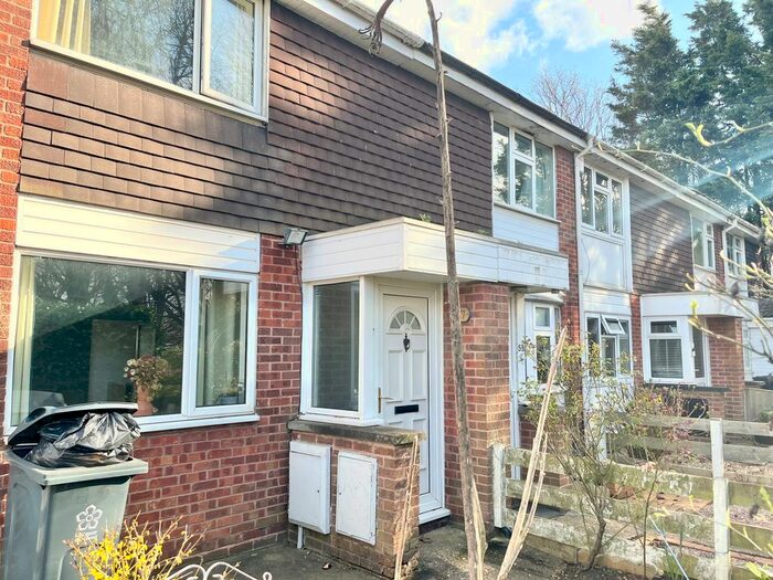 2 Bedroom Town House To Rent In Huggett Close, Leicester, LE4