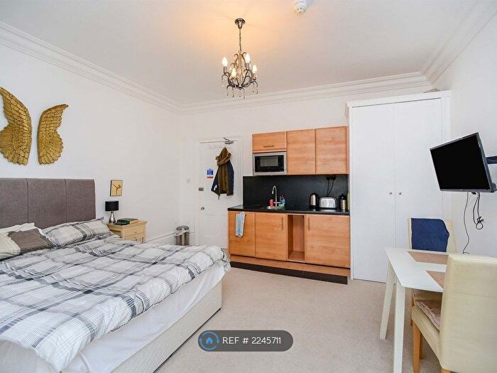 Studio To Rent In Brighton, Brighton, BN2