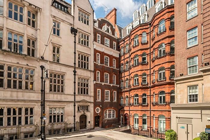 1 Bedroom Flat To Rent In Stratton Street, Mayfair, W1J