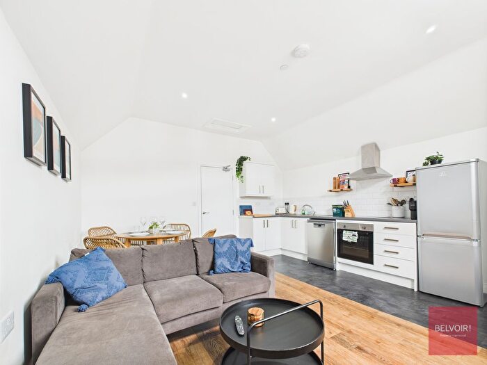 2 Bedroom Flat To Rent In Mumbles Road, Mumbles, Swansea, SA3