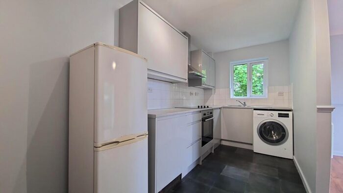 1 Bedroom Flat To Rent In The Maltings, Dunstable, LU6