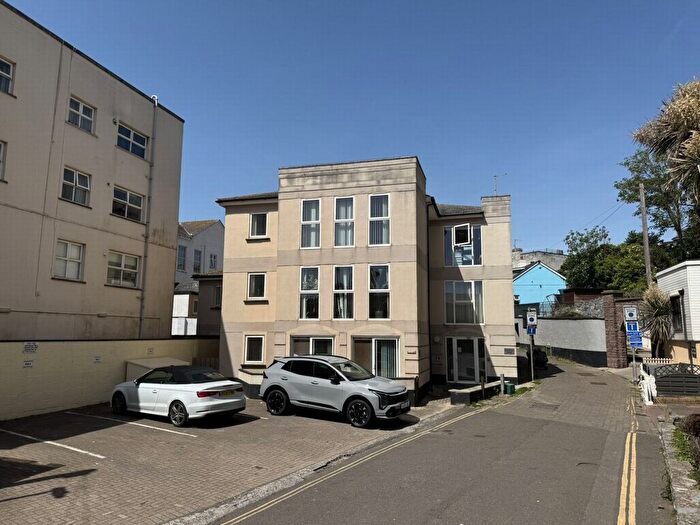 1 Bedroom Flat For Sale In Richmond Place, Dawlish, EX7