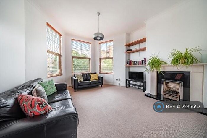 2 Bedroom Flat To Rent In Hornsey Rise, London, N19