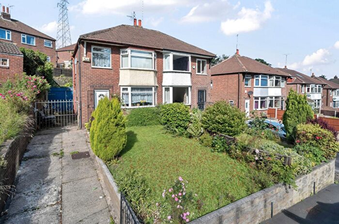 3 Bedroom Detached House To Rent In Armley Ridge Road, Leeds, West Yorkshire, Uk, LS12