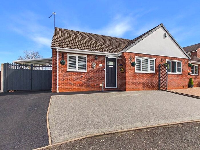 2 Bedroom Bungalow For Sale In Brantwood, Worcester, Worcestershire, WR4