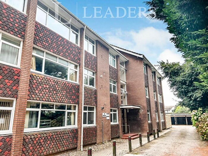 3 Bedroom Apartment To Rent In The Hawthorns, PO21
