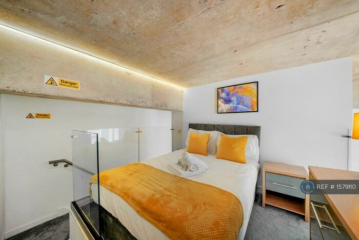 1 Bedroom Flat To Rent In Metro Court, West Bromwich, B70