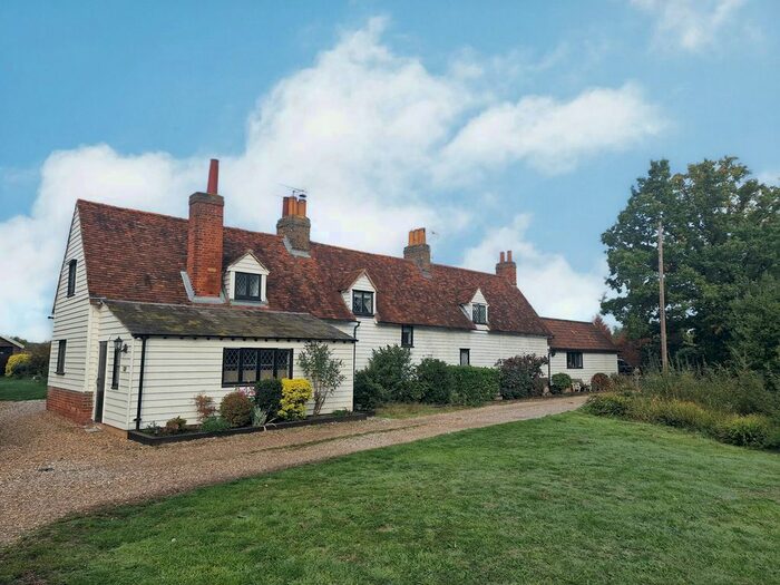 2 Bedroom Cottage For Sale In Birch Green, Hertford, SG14