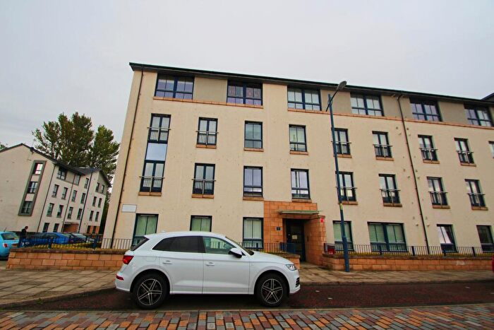 2 Bedroom Flat To Rent In Oatlands Square, Oatlands, G5