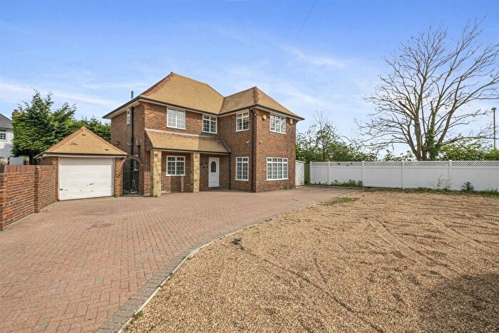 4 Bedroom Detached House To Rent In Park Road, North Uxbridge, UB8